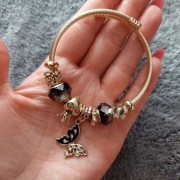 Branzoletka typ pandorka zawieszka motyl charmsy kryształki serce love