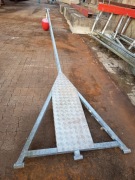 Odnoga cumownicza,  Y-BOM, ostroga pomostowa