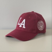 NOWA Bordowa Czapka LA – Klasyczny Model