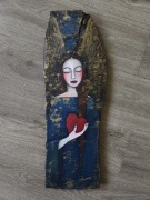 Anioł na starym drewnie – ręcznie malowany obraz 61x22 cm – z sercem