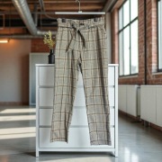 Spodnie w kratę Amisu z paskiem, rozmiar 36