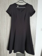 Elegancka sukienka czarna z krótkim rękawem