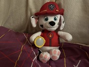 Maskotka Interaktywna Psi Patrol Marshall Snugle Up 29 cm.