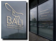 Profesjonalne Oklejanie Szyb, Witryn, Ścian i Powierzchni