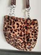 Nowa torebka z futerka mieści a4