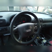 Samochód audi a3.