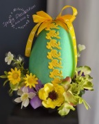 Stroik wielkanocny, dekoracja. Jajko Wielkanocne 