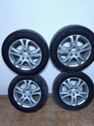Oryginalne koła Mazdy z oponami zimowymi 205/60R16