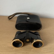 mała lornetka teatralna operowa 2,5 x 24 etui futerał USSR Vintage