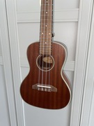 Sprzedam nową gitarę ukulele