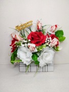 Flowers box z pralinkami dzień babci dziadka mamy 