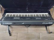 Syntezator Yamaha mx88