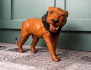 Skórzana Figurka Lew