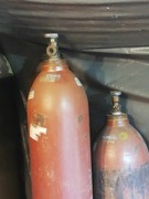 Acetylen, butla z lekkim nadciśnieniem, jeszcze kilka lat ważności