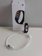 Xiaomi Smart Band 8 – sprawny, pęknięte szkło, pudełko + kabel