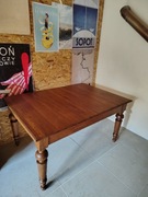 duży masywny stół dębowy po renowacji matowy