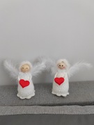 Szydełkowe, walentynkowe aniołki, rękodzieło 