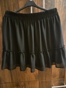 Czarna spódnica rozkloszowana na każdą okazję 