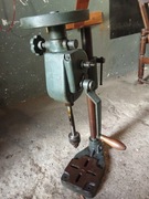 Wiertarka ręczna żeliwna PRL + stojak - sprawna, kolekcjonerska