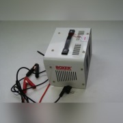 Prostownik Boxer CB-20 12/24V bx 8005 z niemiec 