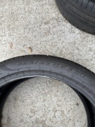 Opony 325/35/R23