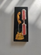 Stary minutnik vintage z klepsydrą