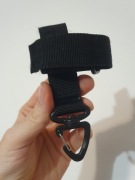 Uchwyt karabińczyk zapięcie na rękawice do pasa turystyka militaria