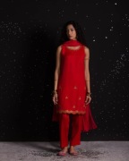 Piękny czerwony komplet indyjski L 40 orient tunika spodnie kameez sari