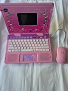 Różowy tablet edukacyjny 