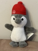 Maskotka Pingwin w czerwonej czapce z logo Coca-Cola 15 cm