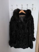 Czarne naturalne futro z karakuły obszyte lisem
