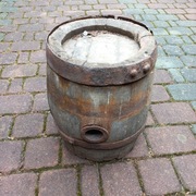 Beczka drewniana.  Przedwojenna Suwałki.