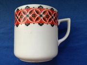 Kubek,garnuszek wzór geometryczny - porcelana Lubiana.