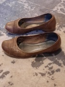 Skórzane baleriny ażurowe 39 komfortowe lekkie brąz Armonzomi