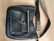 Torebka damska listonoszka na szerokim pasku