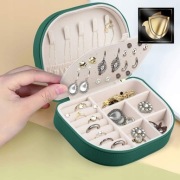 Szkatułka na biżuterię 