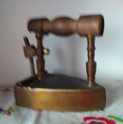 Stare żelazko mosiężne z duszą 