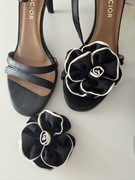 Ozdobne eleganckie kwiaty klipsy do butów