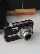 Aparat cyfrowy Fujifilm finePix F480 z kartą pamięci 