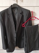 Garnitur młodzieżowy rozmiar 170/44 kolor czarny w paseczki