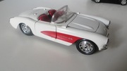 Bburago Chevrolet carrvette  (1957) 1:24 Italy
