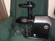 Sokowirówka wolnoobrotowa z funkcją cofania 