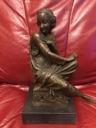 Kobieta siedząca z brązu sygnowana Milo Hiszpania