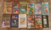 Zestaw 12 kaset VHS – bajki i filmy animowane (Disney, klasyka, PRL)