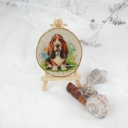 Plaster drewna pod kubek - zawieszka - basset