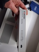 Fortinet FORTIGATE FG-50E z zasilaczem w dobrym stanie wizualnym