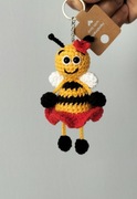 Pszczółka brelok pszczoła i czerwone dodatki 