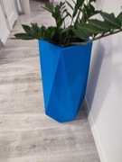 2x duże niebieskie donice geometryczne