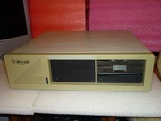 COMMODORE 64  + STACJA DYSKIETEK 5.25