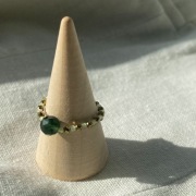 Pierścionek Dobrobytu na Żyłce z Kamieni Naturalnych: Nefryt, Oliwin